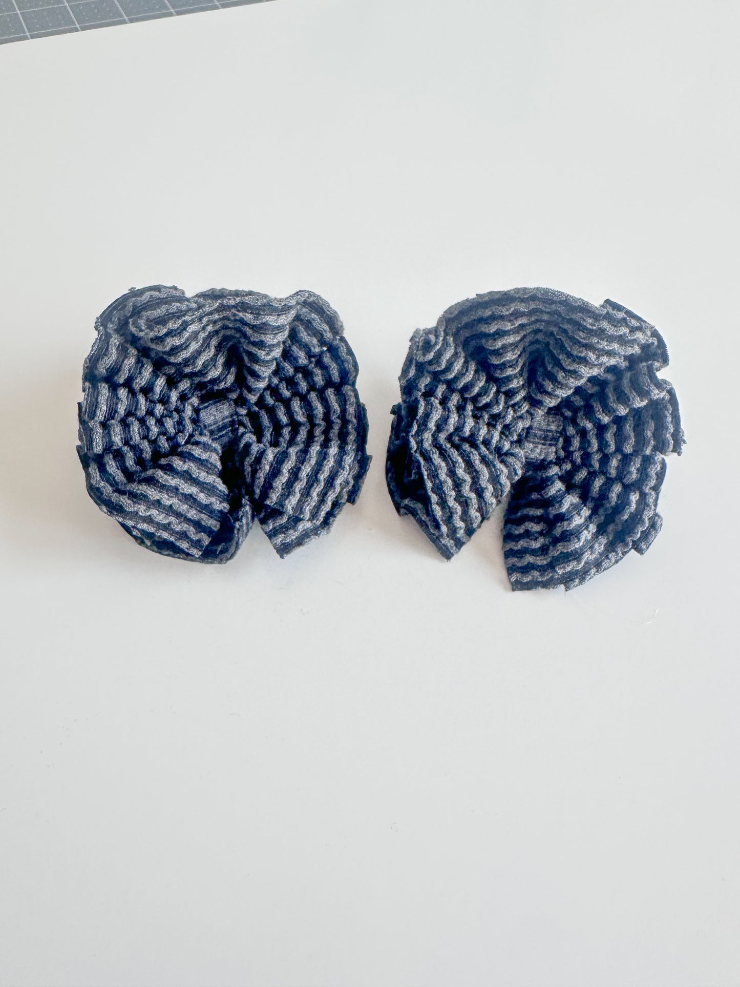 Black Solid Waved Rib