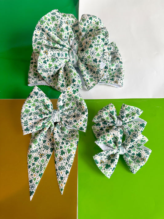 St. Patrick's Day Dainty Clovers