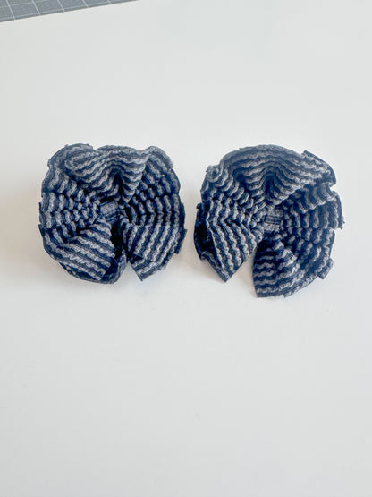 Black Solid Waved Rib